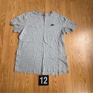 Men’s Nike Gray T-Shirt L